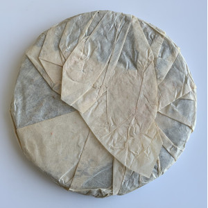 Шен пуэр Ся Гуань Xia Guan Te Ji Qing Bing 2003 года 357 г. Photo 3